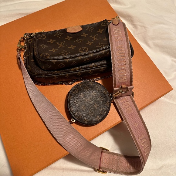 Louis Vuitton Handbags - Louis Vuitton Multi Pochette